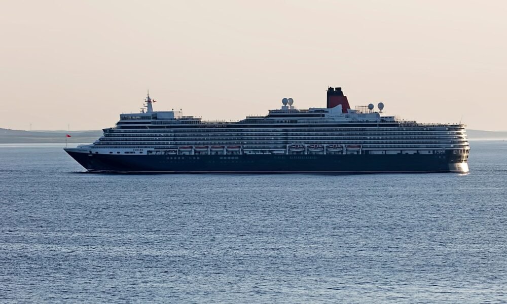 Queen mary 2, ocean liner, ocean, ship, nature, cruise ship